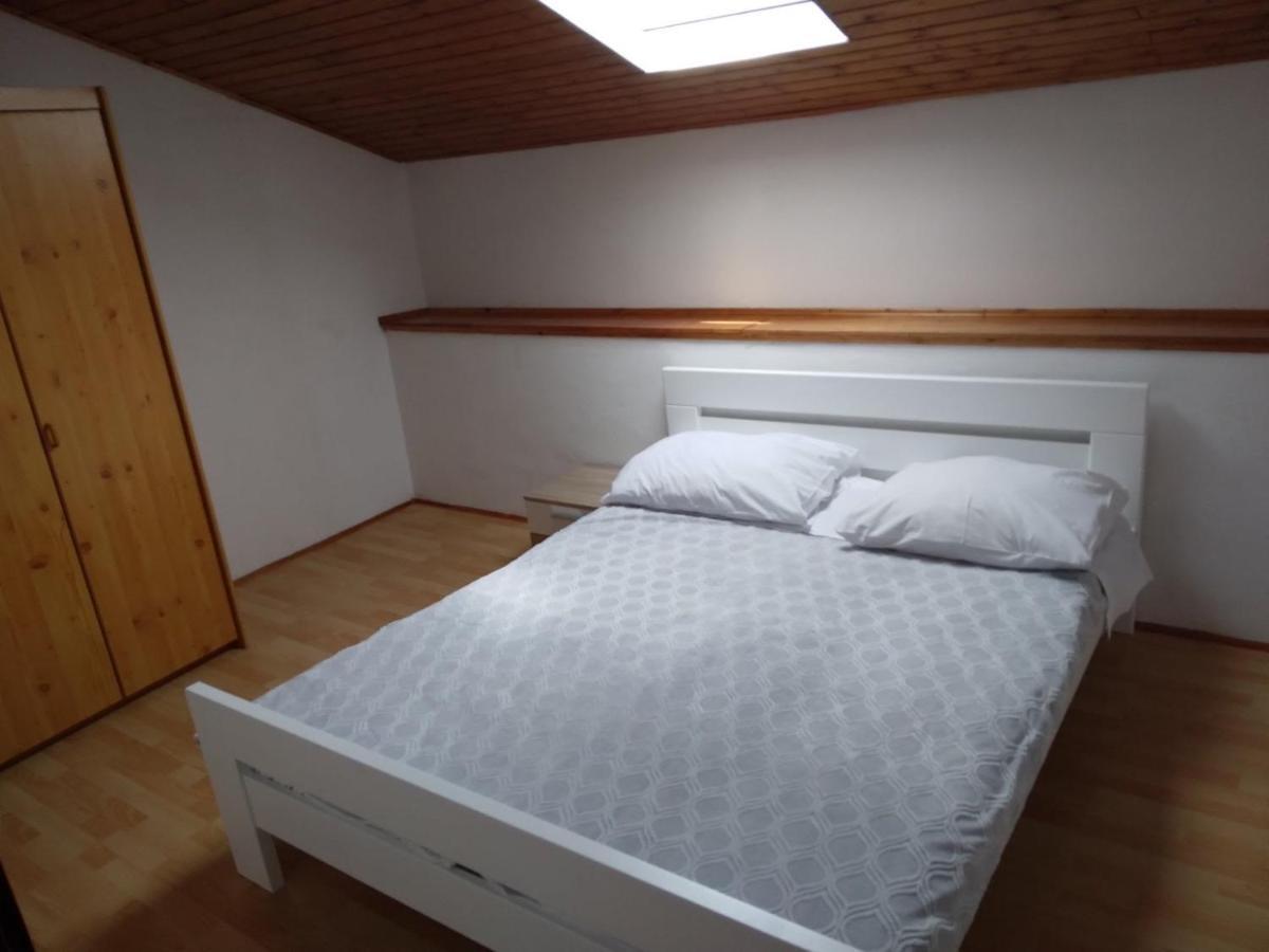Apartmaji Sara, Izola - Isola Esterno foto
